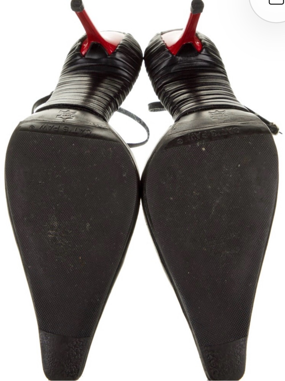 Authentic Roberto Cavalli Leather Pointed-Toe Ankle-Strap Pump with Red Heel - Picture 5 of 5